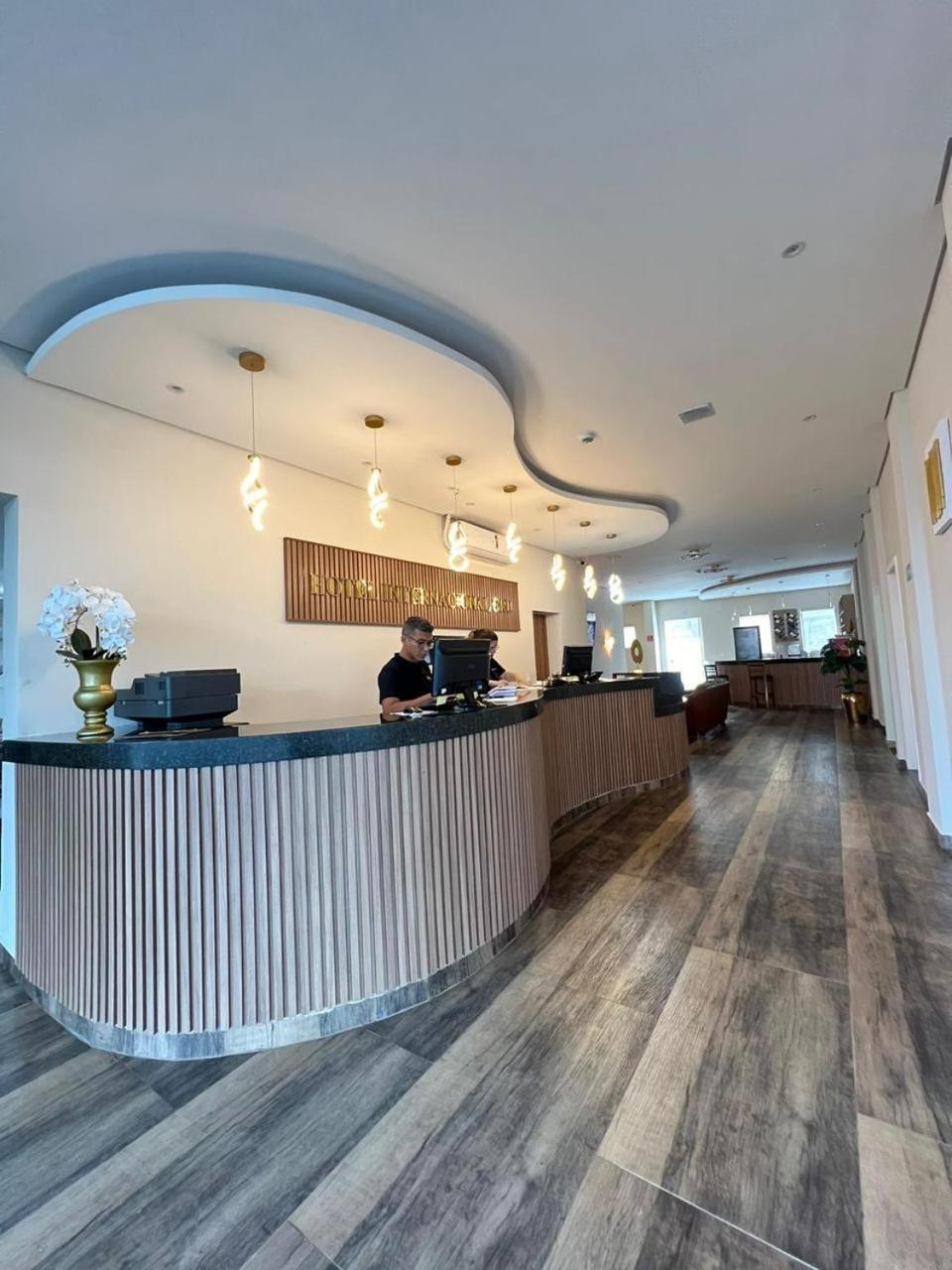 Hotel Internacional Гуарульюс Екстер'єр фото